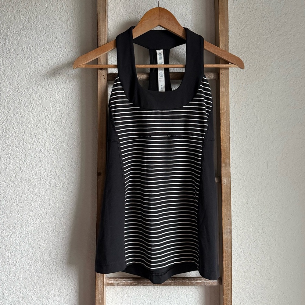 LuluLemon T-Back scoop neck tank sz: 4